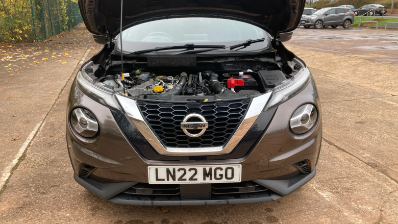 Nissan Juke 1.0 DiG-T 114 N-Connecta 5dr DCT Petrol Hatchback